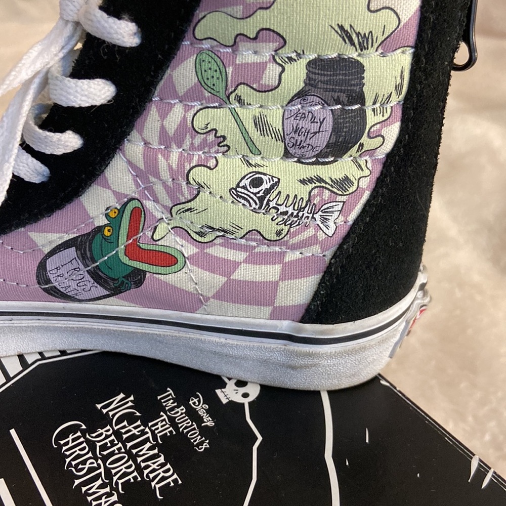 Nightmare Before Christmas Sk8-Hi Zip Vans - Picture 3 of 7